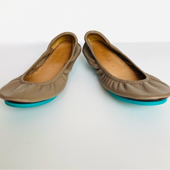 Tieks by Gavrieli Taupe Leather Slip On Ballet Flats Shoes - Picture 8 of 13